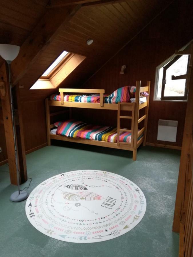 Les Chalets De La Foret D'Issaux Osse-en-Aspe Bagian luar foto